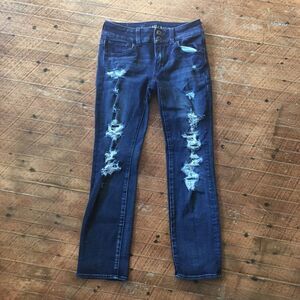 America Eagle distressed Artist Crop 0 jeans